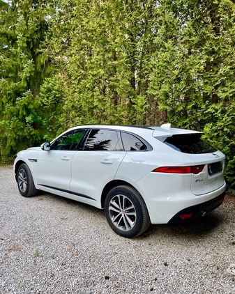 Jaguar F-Pace cena 126690 przebieg: 90400, rok produkcji 2017 z Gdańsk małe 121